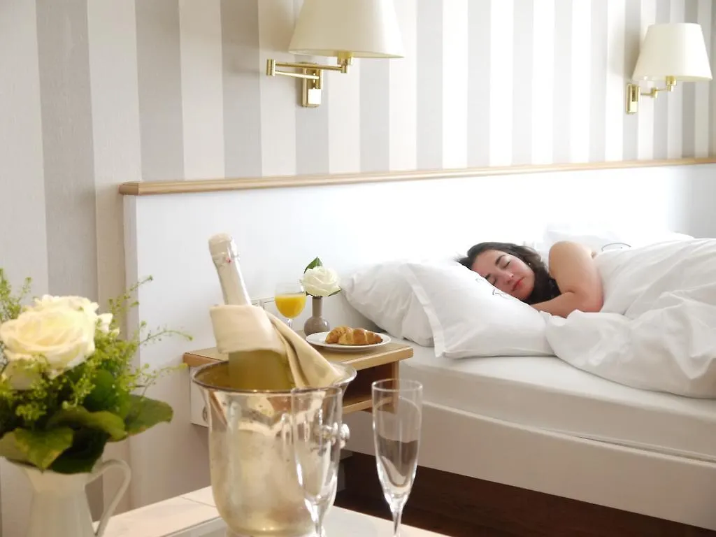 Hotel Ratsstuben Lindau  3*, Lindau (Bodensee) Deutschland